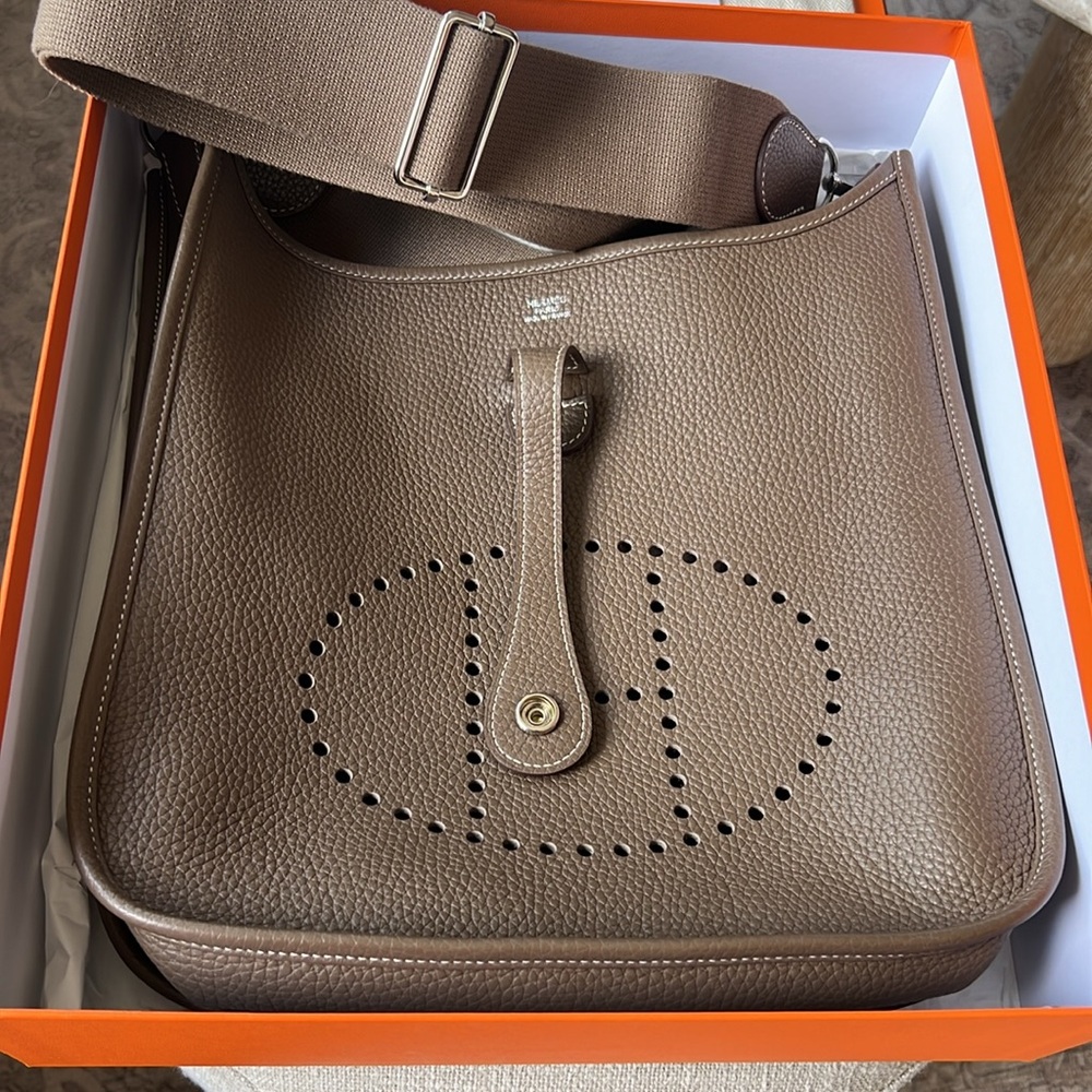 Hermes Evelyne III PM 29 in Etoupe